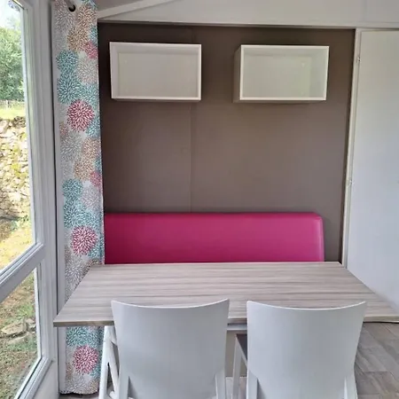 Mobil-home Confortable Avec Terrasse - 4 Pers. - Api-1-52-2913 *