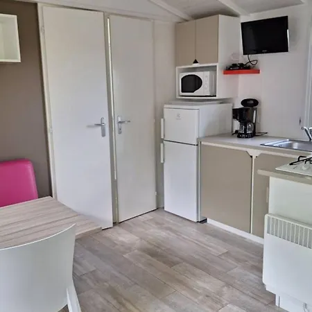 Mobil-home Confortable Avec Terrasse - 4 Pers. - Api-1-52-2913 Campingplads *